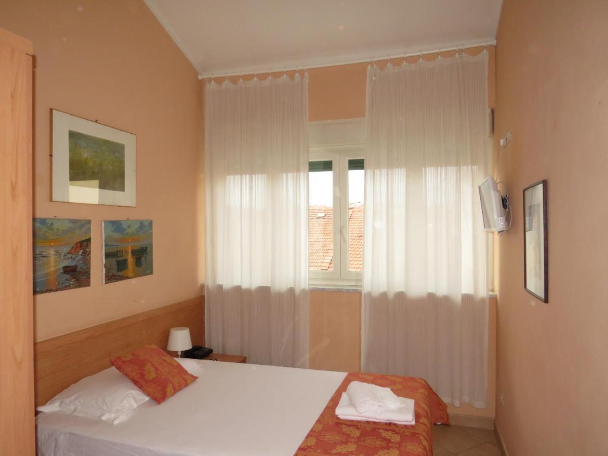 Hotel Massimo Viareggio Esterno foto