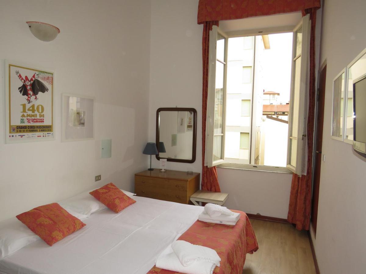 Hotel Massimo Viareggio Esterno foto