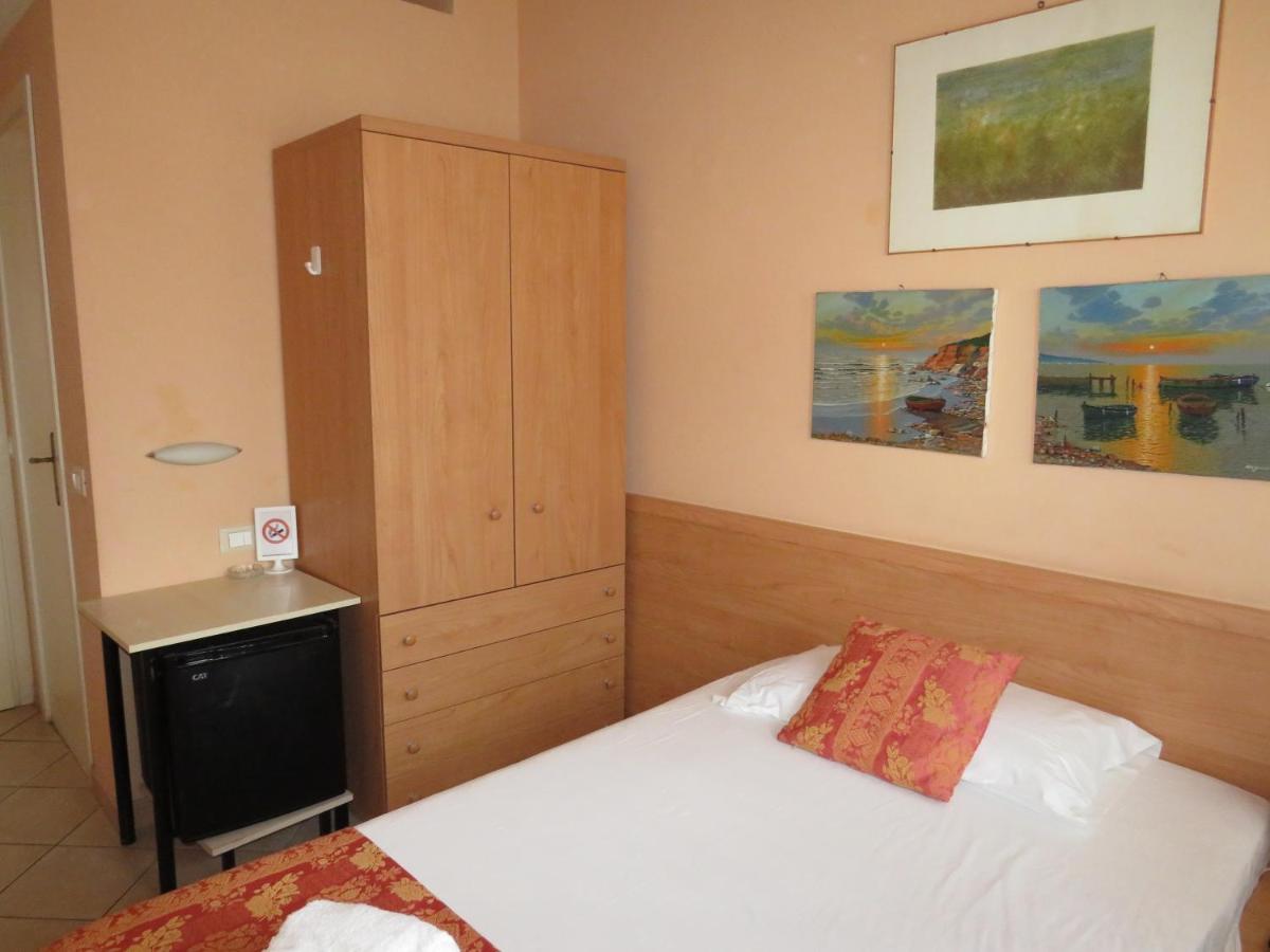 Hotel Massimo Viareggio Esterno foto