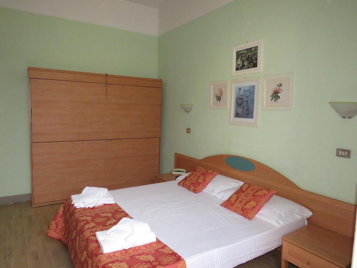 Hotel Massimo Viareggio Esterno foto