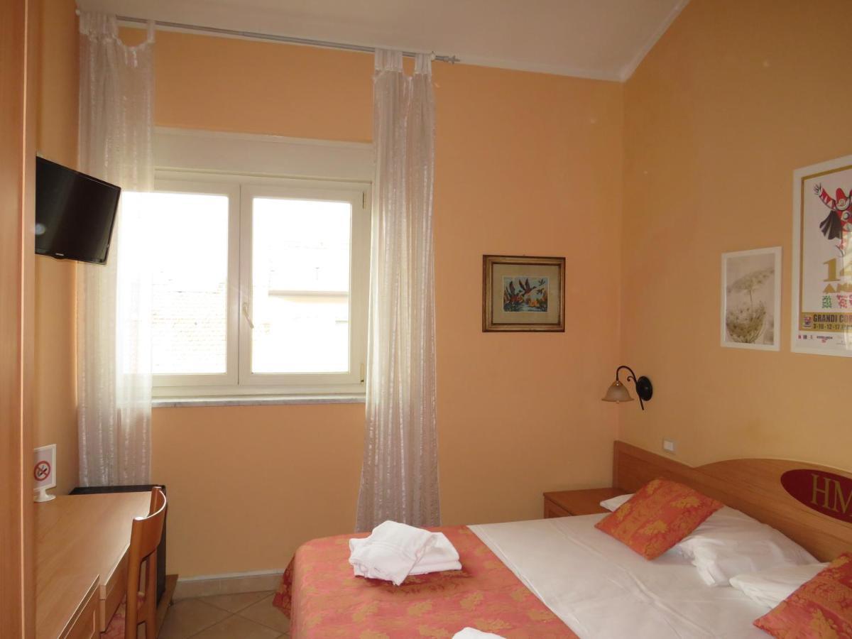 Hotel Massimo Viareggio Esterno foto