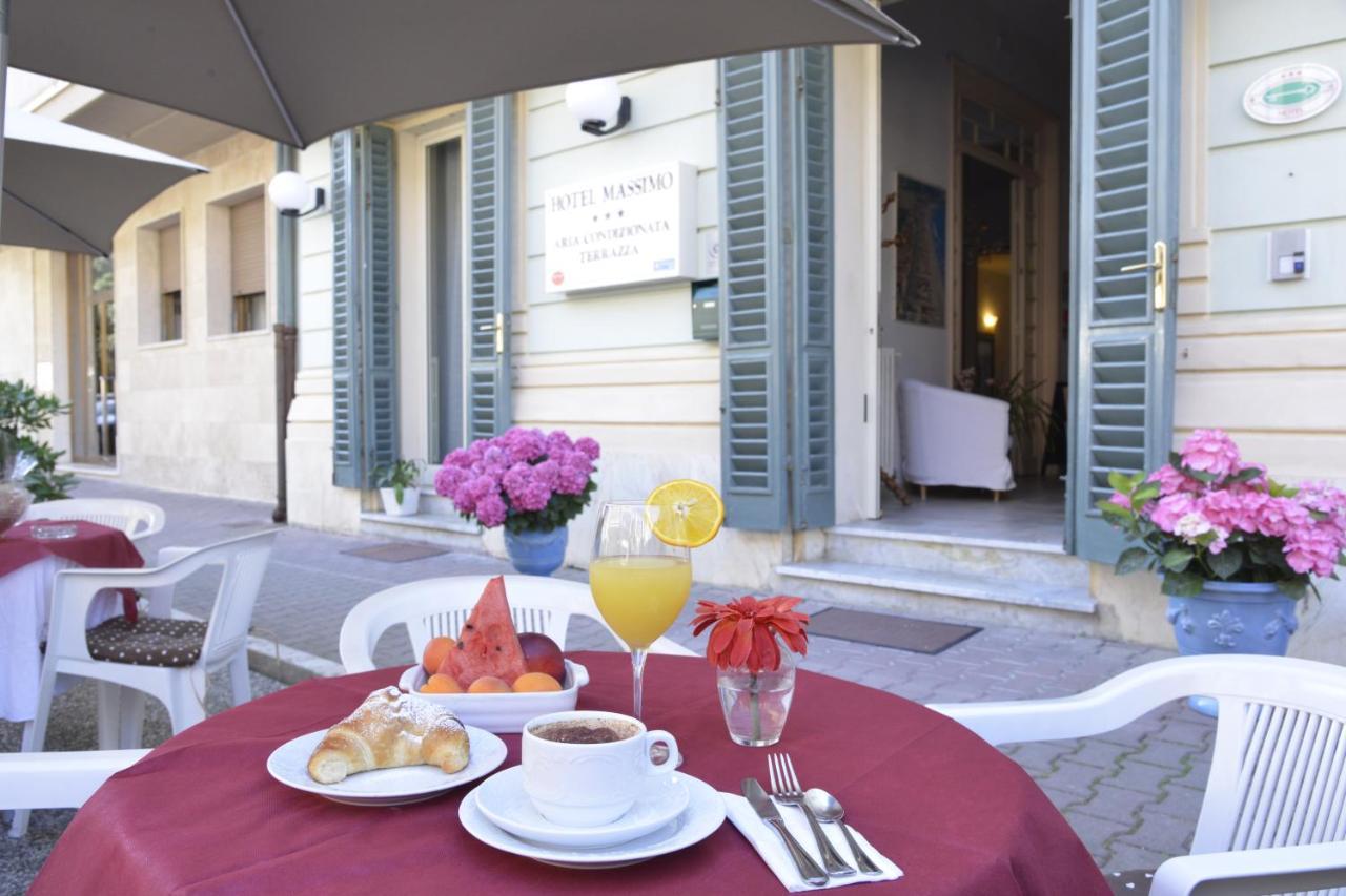 Hotel Massimo Viareggio Esterno foto