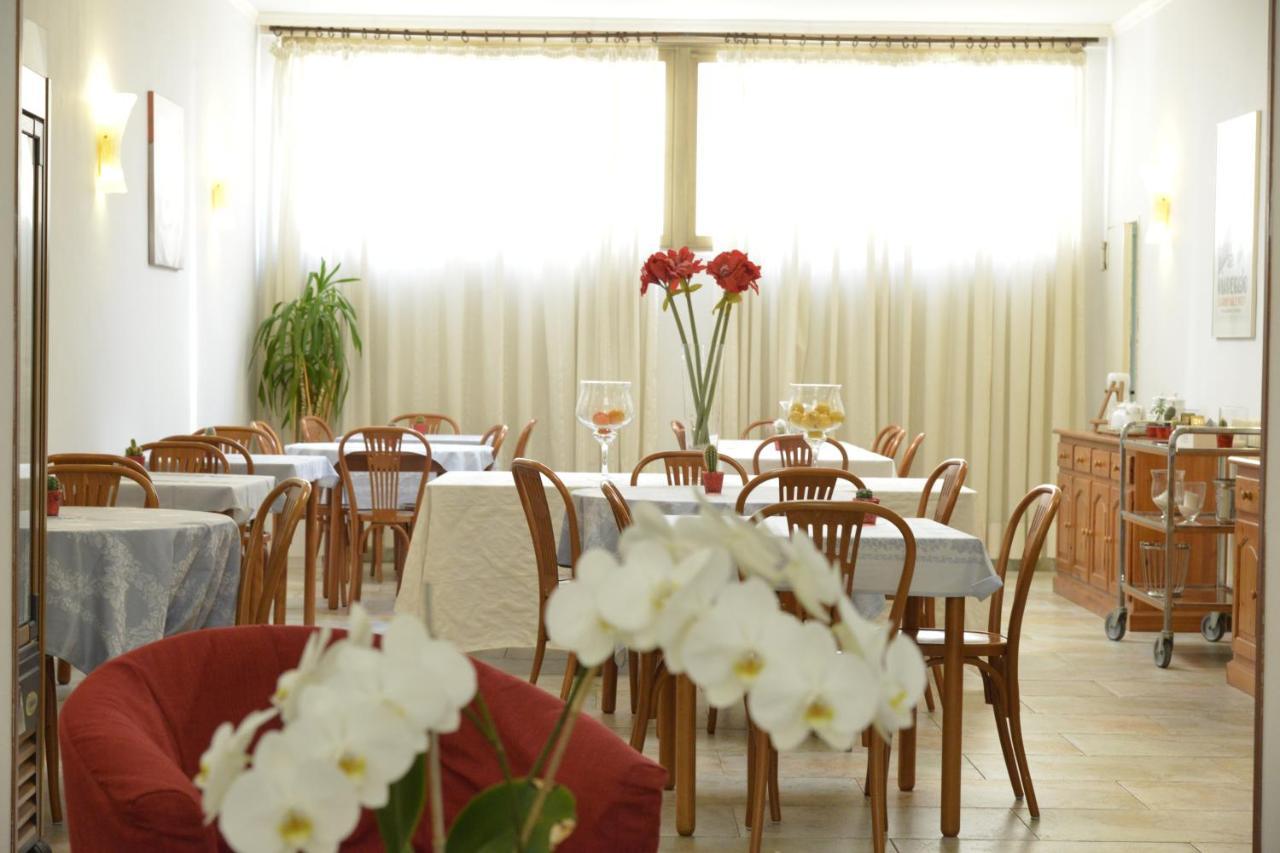 Hotel Massimo Viareggio Esterno foto