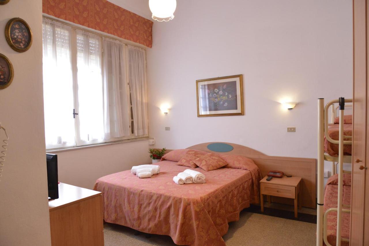 Hotel Massimo Viareggio Esterno foto