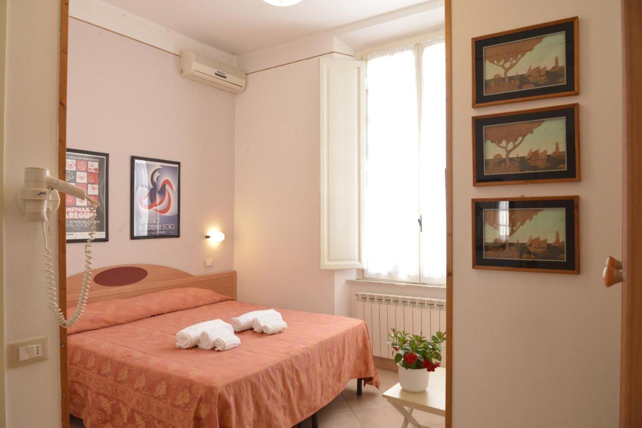 Hotel Massimo Viareggio Esterno foto