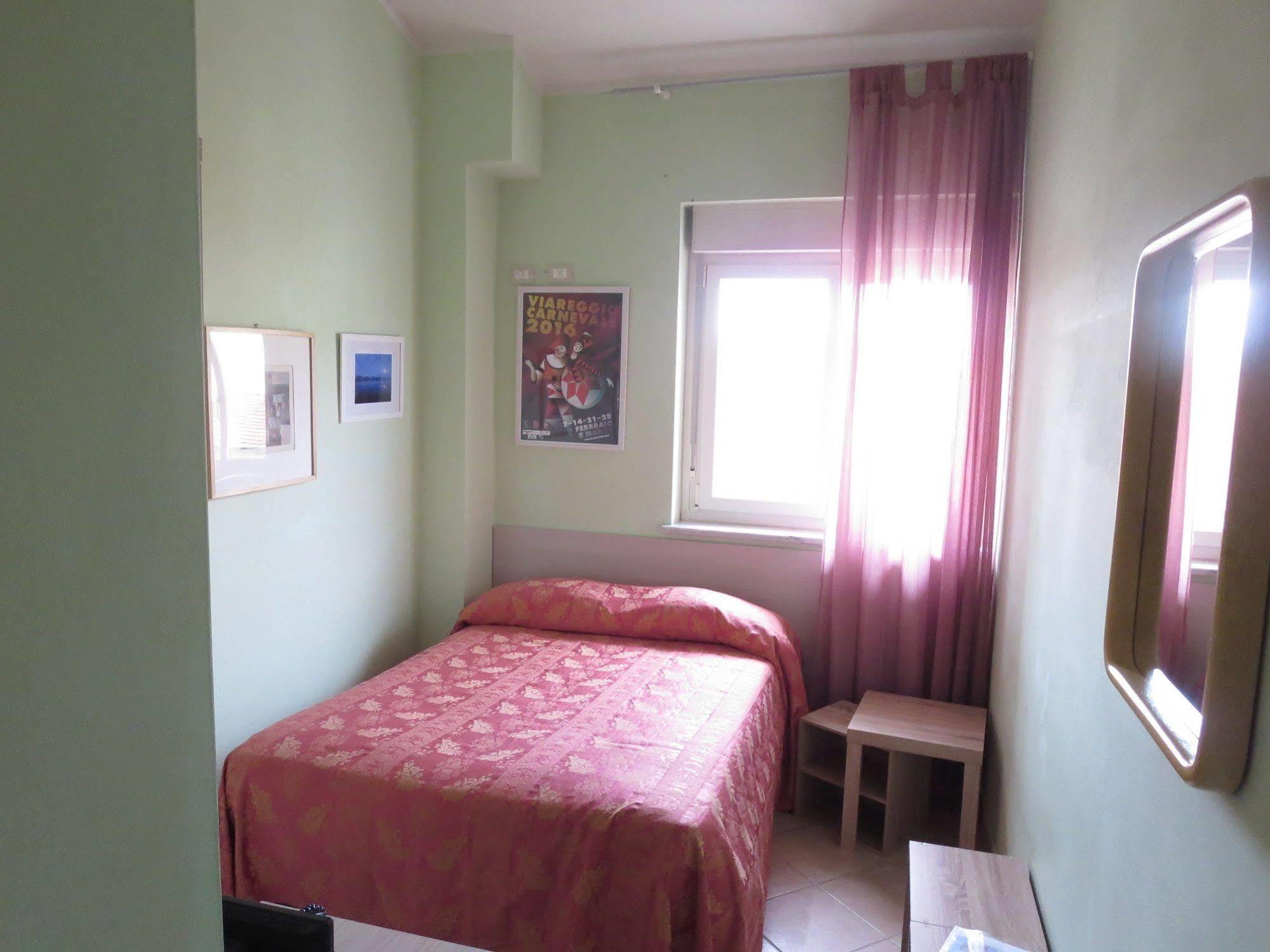 Hotel Massimo Viareggio Esterno foto