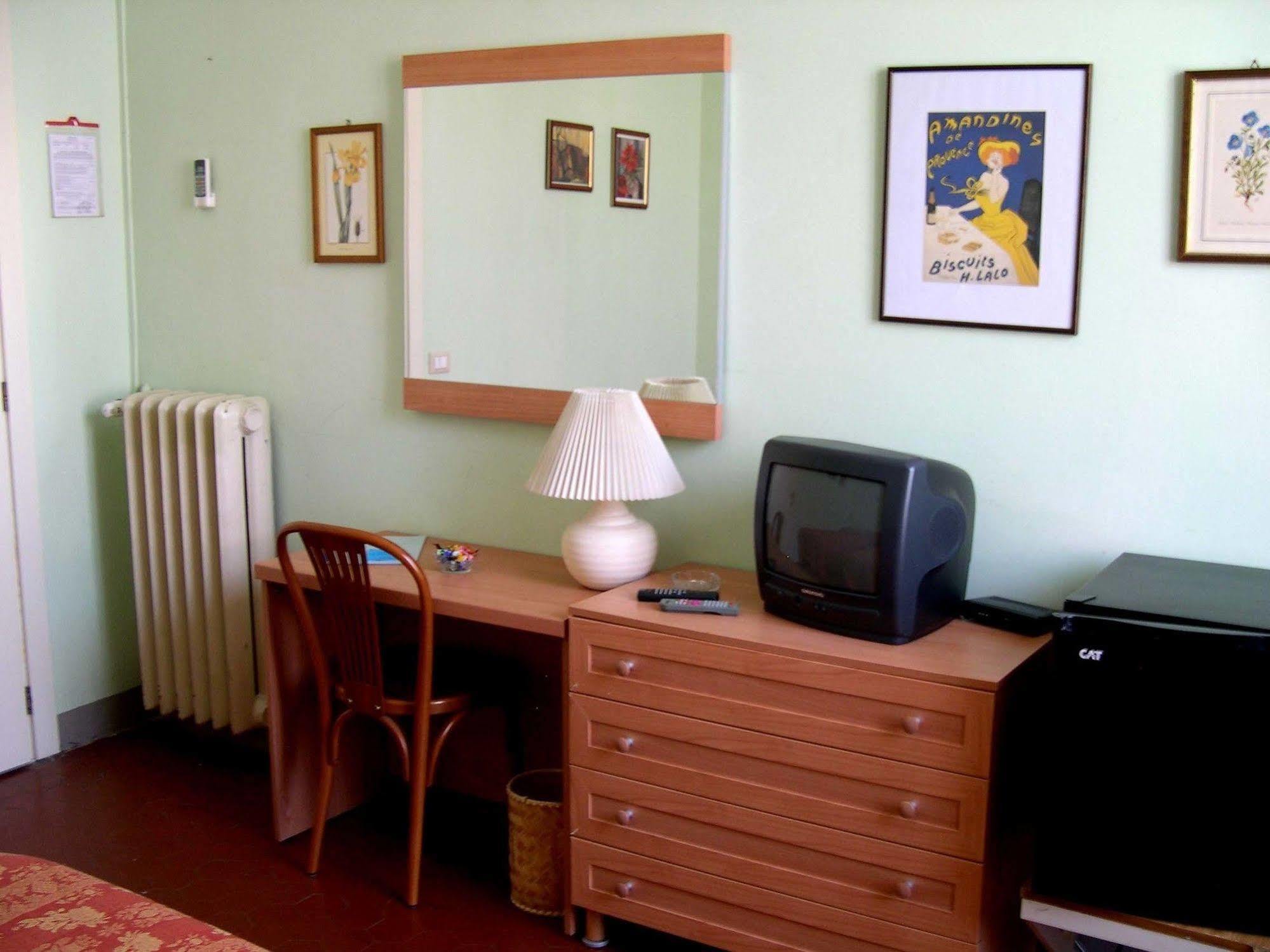 Hotel Massimo Viareggio Esterno foto