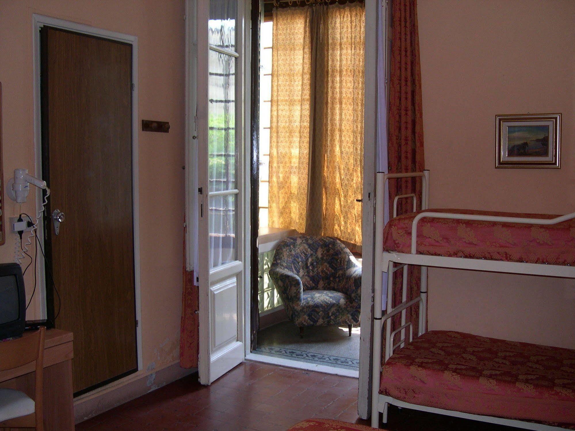 Hotel Massimo Viareggio Esterno foto