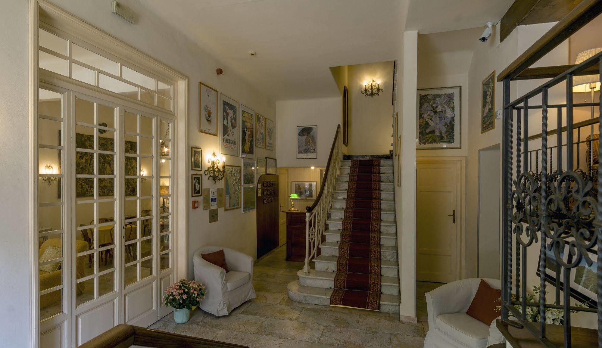 Hotel Massimo Viareggio Esterno foto