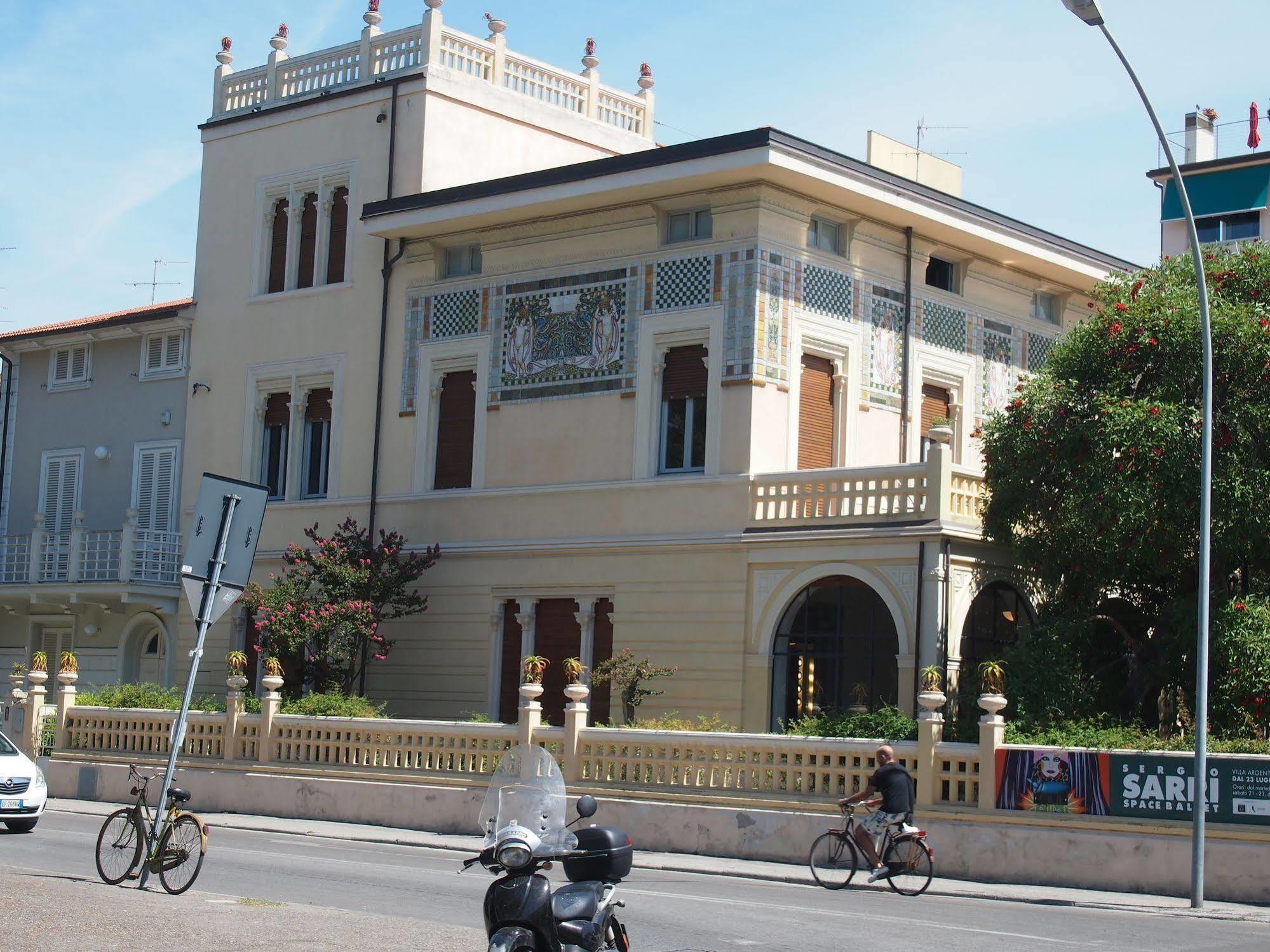 Hotel Massimo Viareggio Esterno foto
