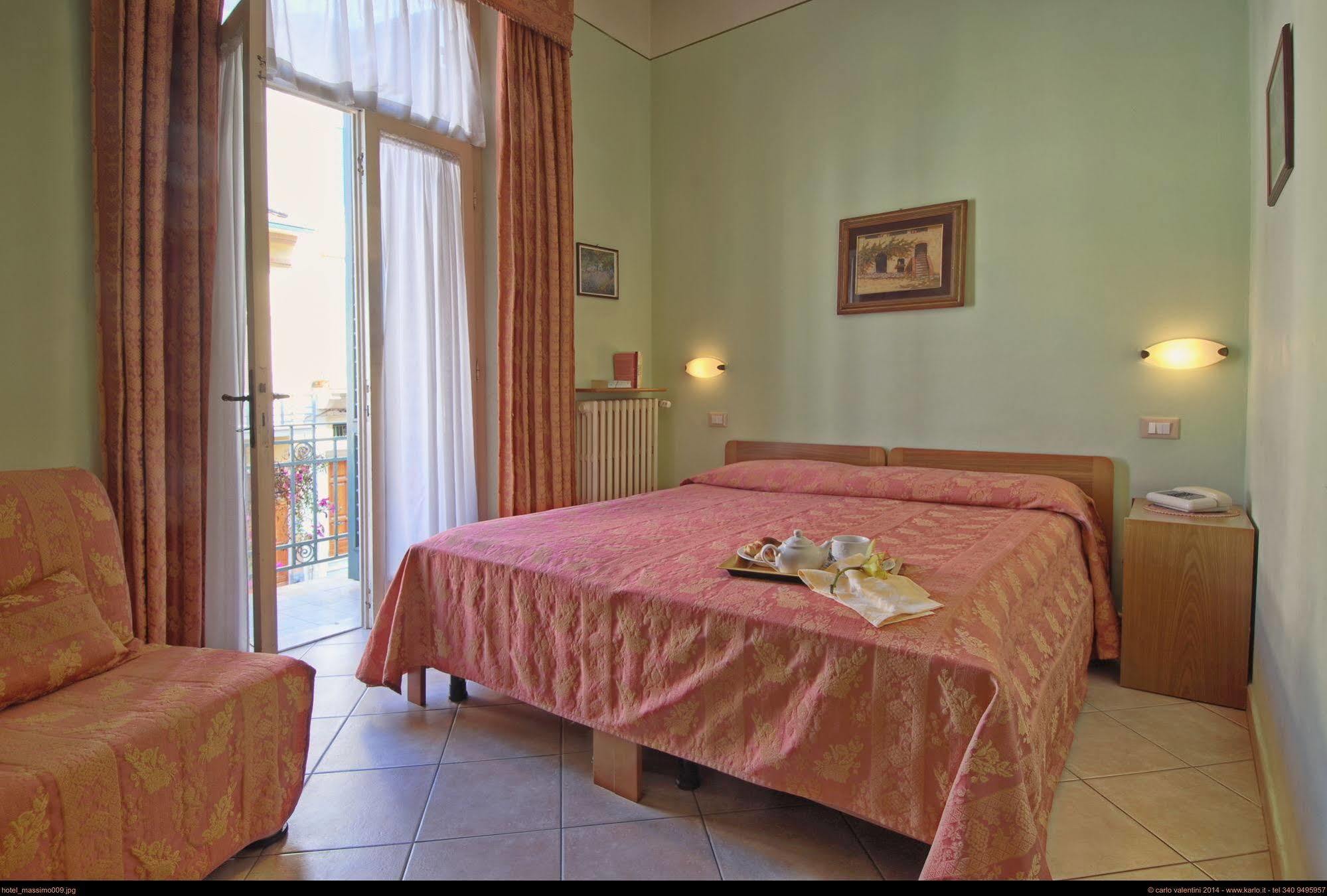 Hotel Massimo Viareggio Esterno foto
